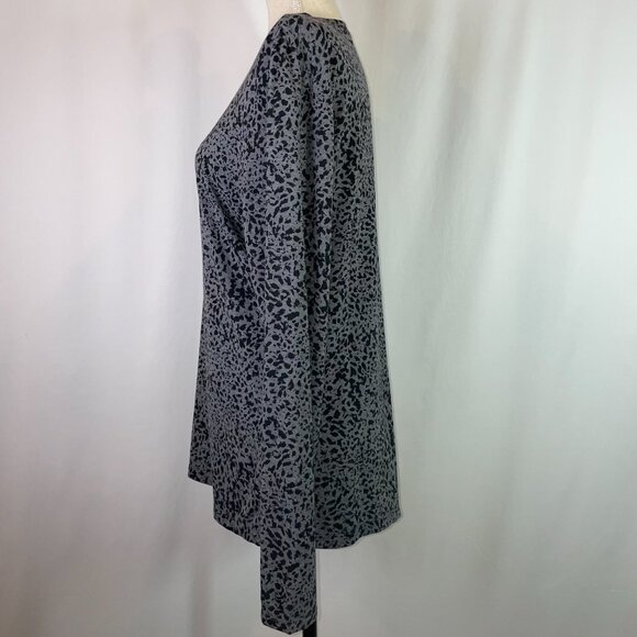Cuddl Duds Size XL Animal Print Top Crew Neck Long Sleeves Black Gray - Picture 2 of 7
